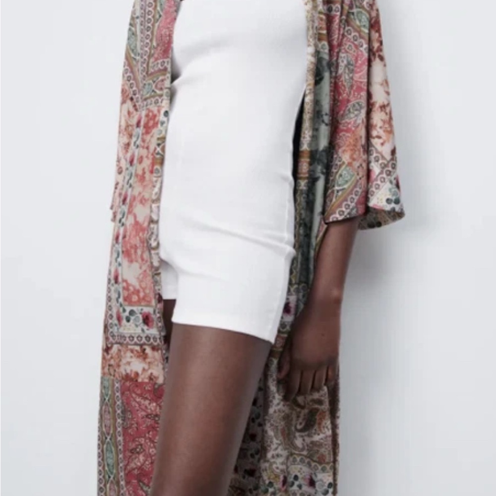 Zara Reversible Floral Print Kimono Robe - Picture 4 of 10